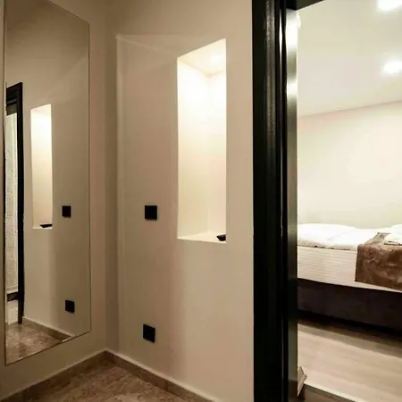 Renovated With Cozy Bed, Next To Hagia Sofia Istanboel