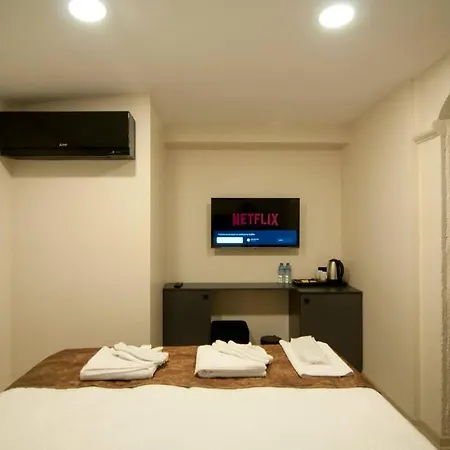 Renovated With Cozy Bed, Next To Hagia Sofia Appartement